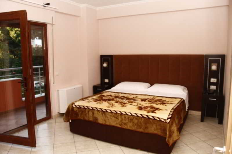 Hotel Nais Durres