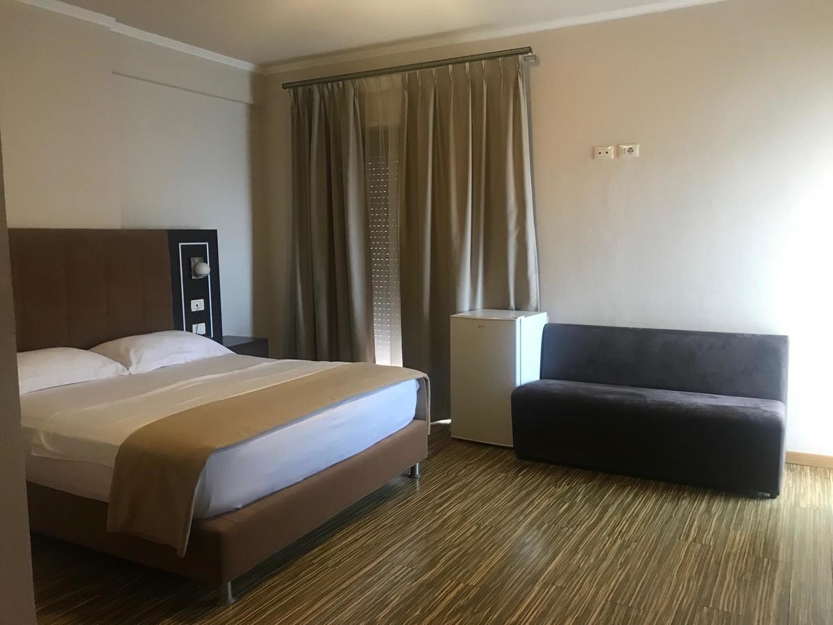 Hotel Nais Durres