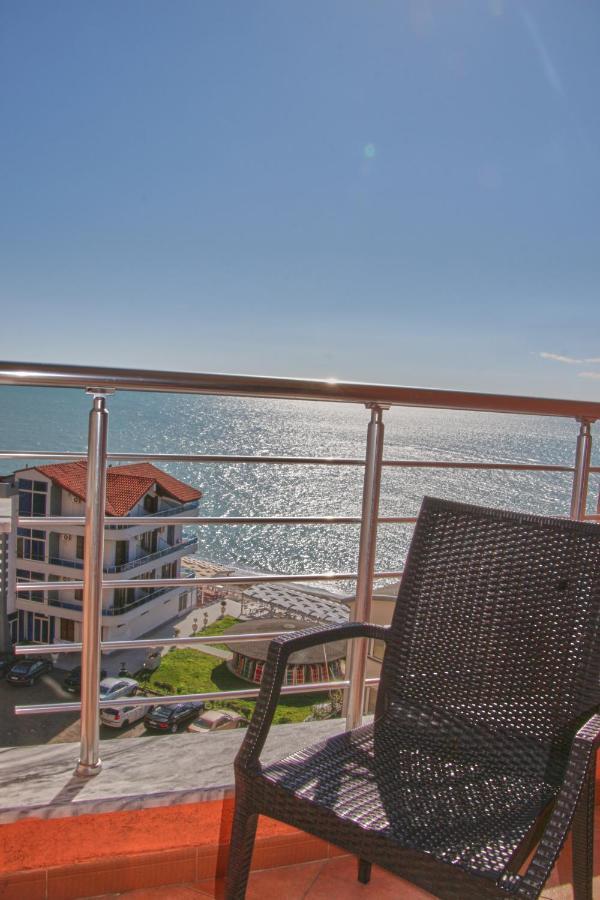 Nais Durres