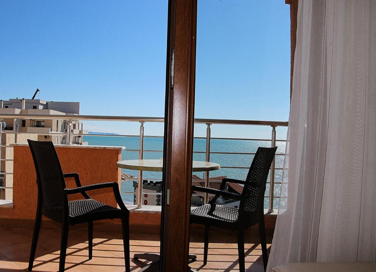 Hotel Nais 3*