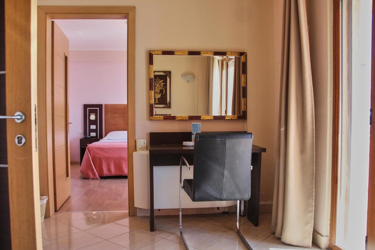 Hotel Nais 3*