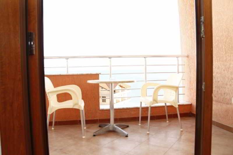Nais 3* Durrës