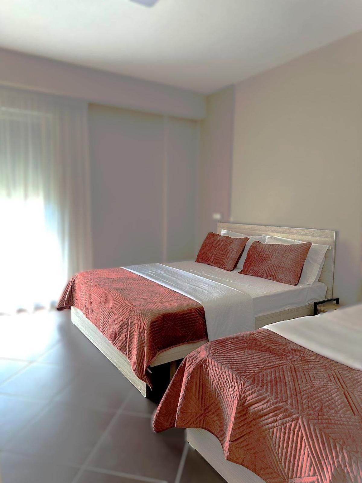 Hotel Nais 3*