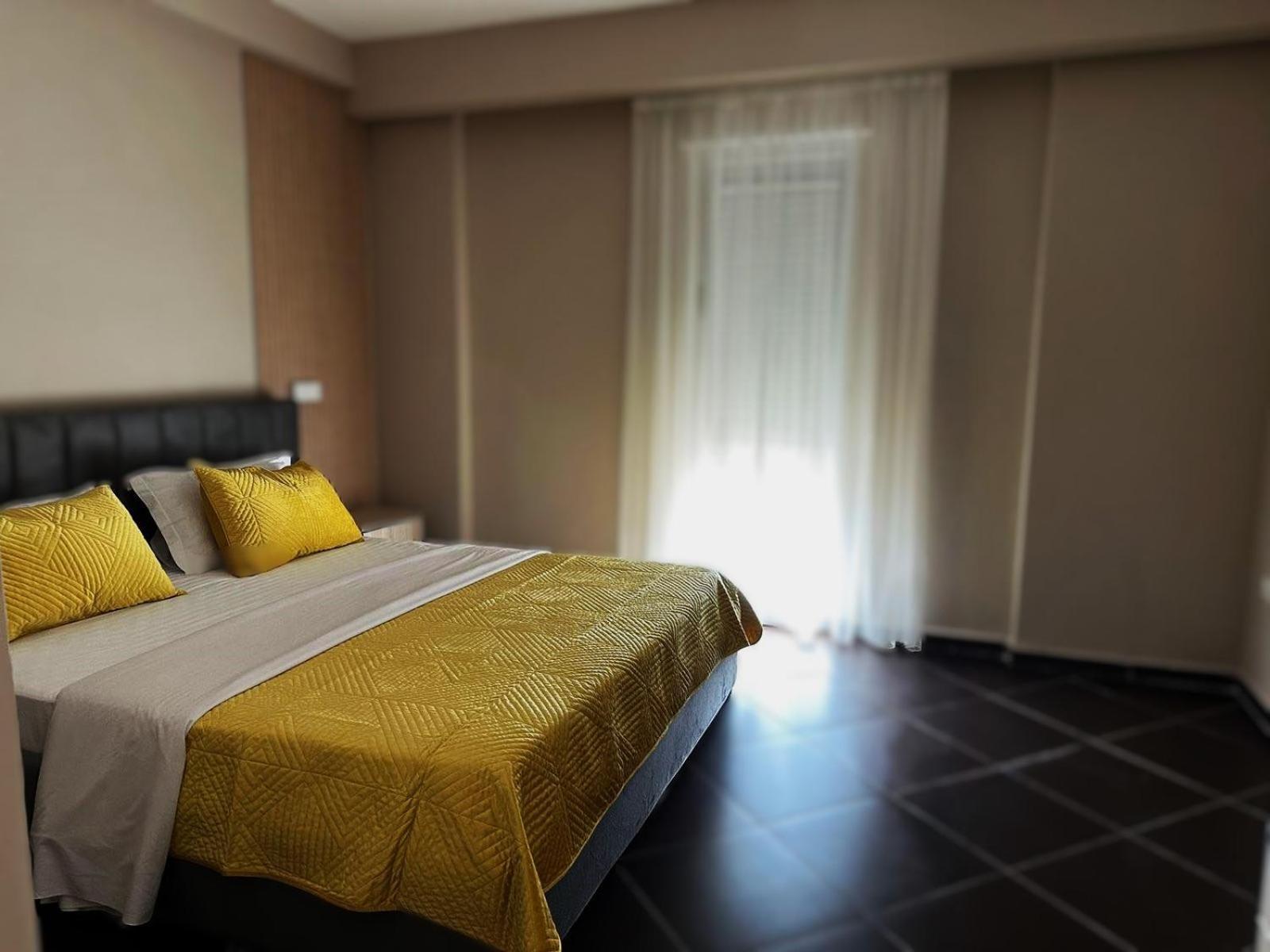 Hotel Nais
